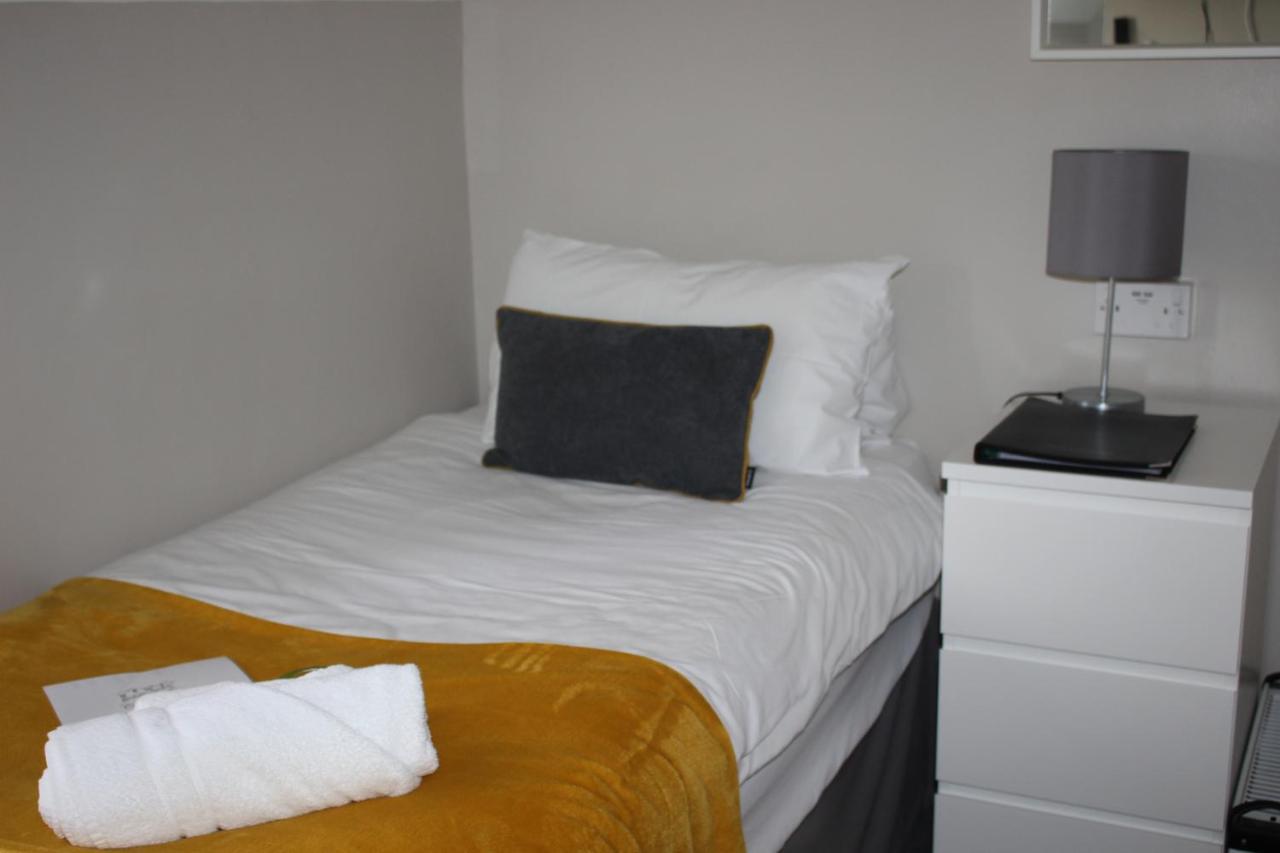 Affittacamere Charney Manor Kingston Bagpuze Esterno foto